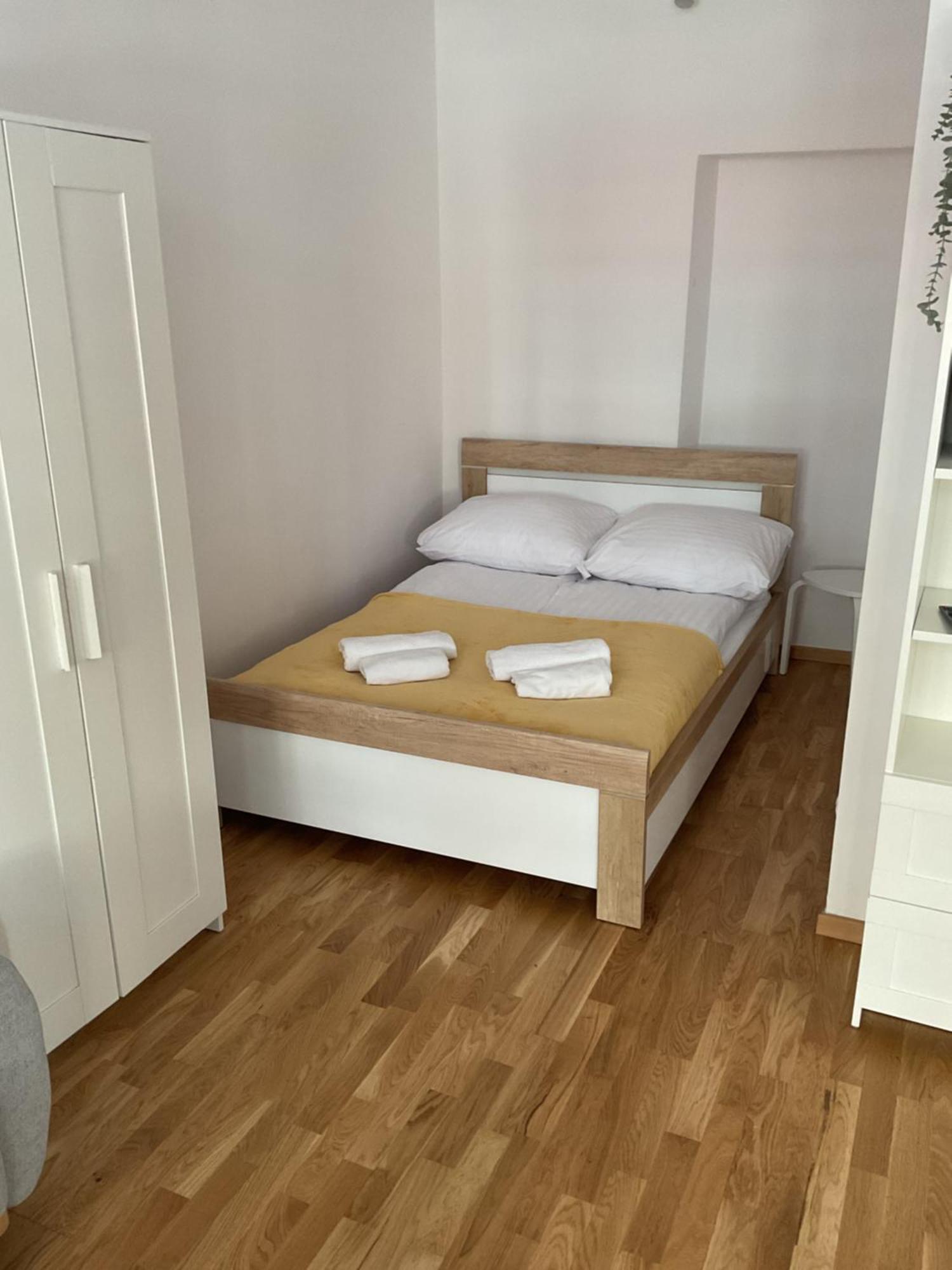 Ferienwohnung Omorika Na Zamkowej Krakau Exterior foto